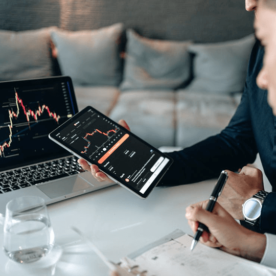 Leminovexis - Team di esperti di criptovalute